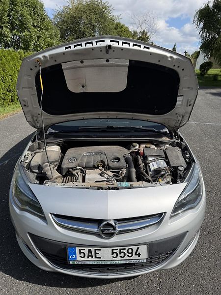 Opel Astra (2016) - fotka 3 z 14
