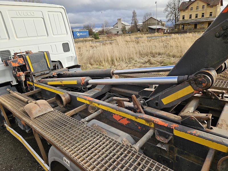 Iveco Eurocargo (2007) ML100E18 NOSIČ KONTEJNERU  - fotka 26 z 29