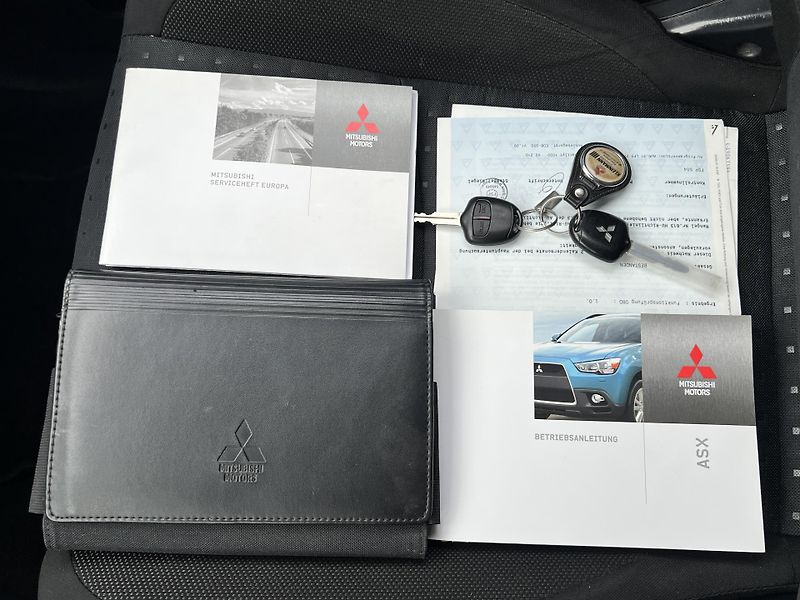 Mitsubishi ASX 1.8DI-D 4x4 KLIMA TEMPOMAT ALU - fotka 31 z 39
