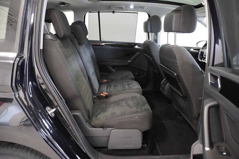 Volkswagen Touran (2017) TOURAN  2,0 TDI HIGHLINE AUT. - fotka 32 z 45