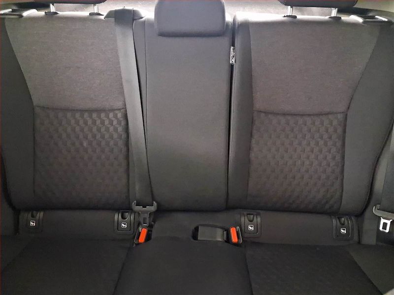 Toyota Yaris (2021) 1.5 Hybrid, Automat, ČR,1.maj - fotka 10 z 16