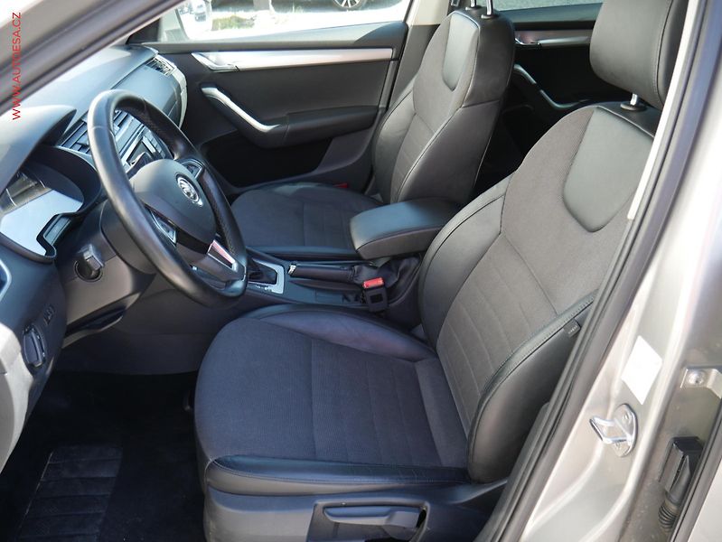 Škoda Octavia (2014) 1.6 TDi, DSG, AC, temp. - fotka 9 z 18