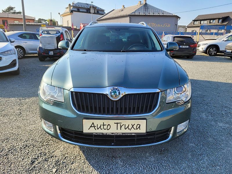 Škoda Superb II combi 2.0 TDi DSG ELEGANCE - fotka 26 z 42