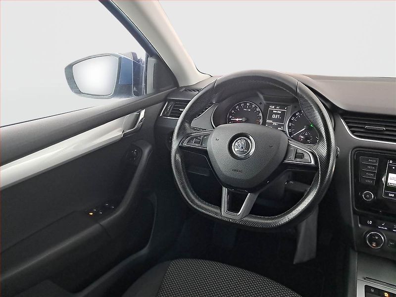 Škoda Octavia (2016) 2.0 TDI, Automat, Navi - fotka 7 z 20