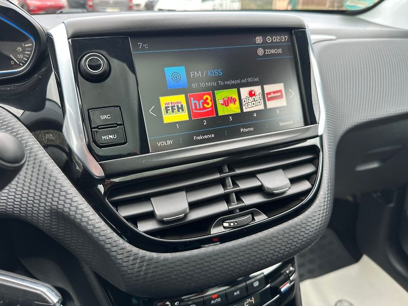 Peugeot 2008 (2017) 1.6Hdi 88kw Allure - fotka 20 z 24