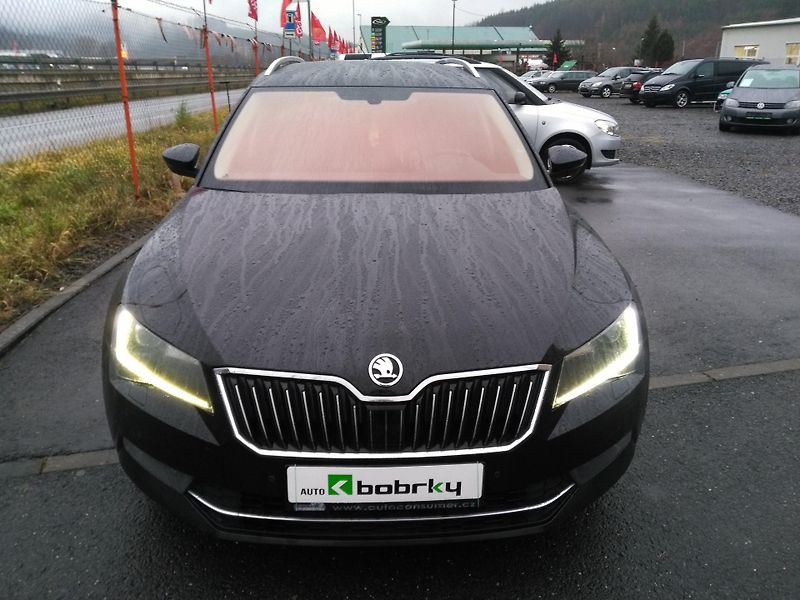 Škoda Superb 2,0 TDI 4x4 /140 kW/ - fotka 38 z 40
