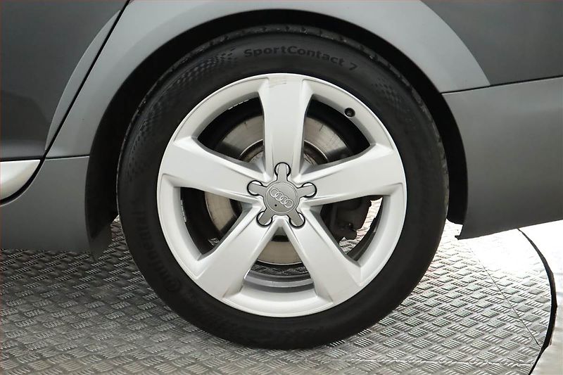 Audi A6 Allroad (2010) 3.0 TDI, 4X4, Automat, Navi - fotka 15 z 29
