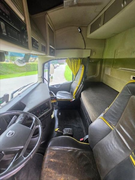 Volvo FH (2016) 750 6x2 tahač EURO 6 - fotka 13 z 18
