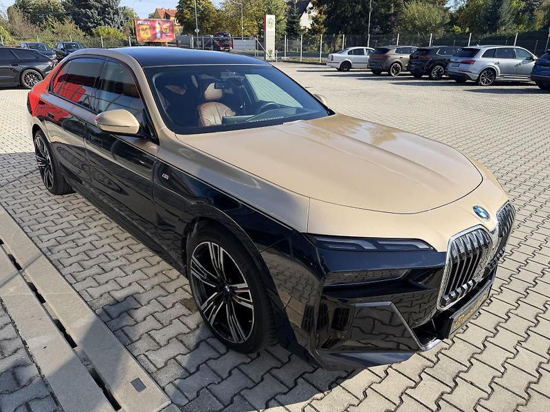 BMW Řada 7 (2024) 40XD 220kW M-PAKET INDIVIDUAL! - fotka 10 z 44