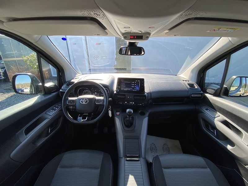 Toyota ProAce City Verso 1.5D, ČR-1m, Family L2, DPH - fotka 14 z 32