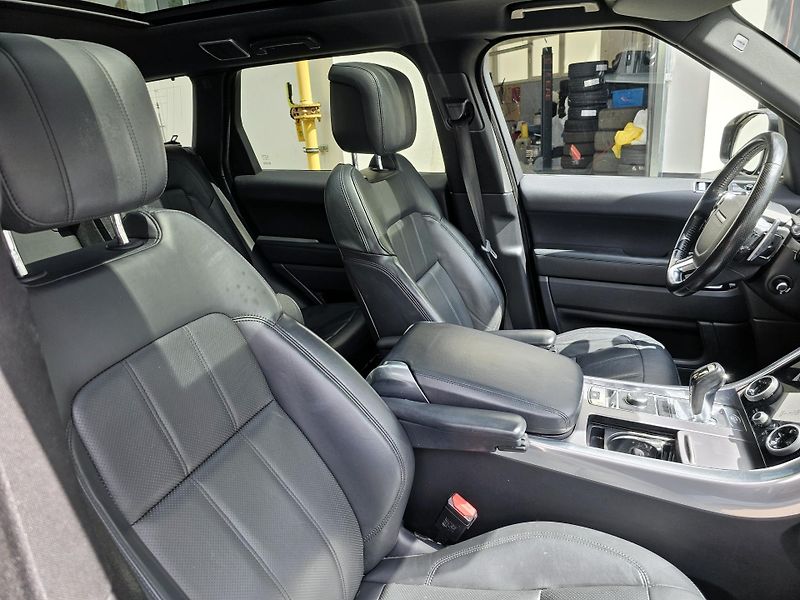 Land Rover Range Rover Sport 3.0Tdv HSE  - fotka 16 z 27