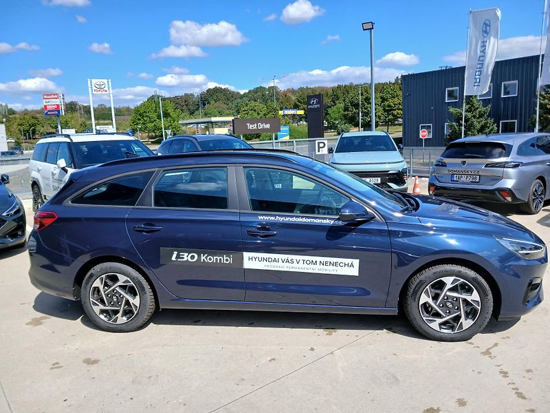 Hyundai i30 1,0 T-GDI DCT - fotka 8 z 18