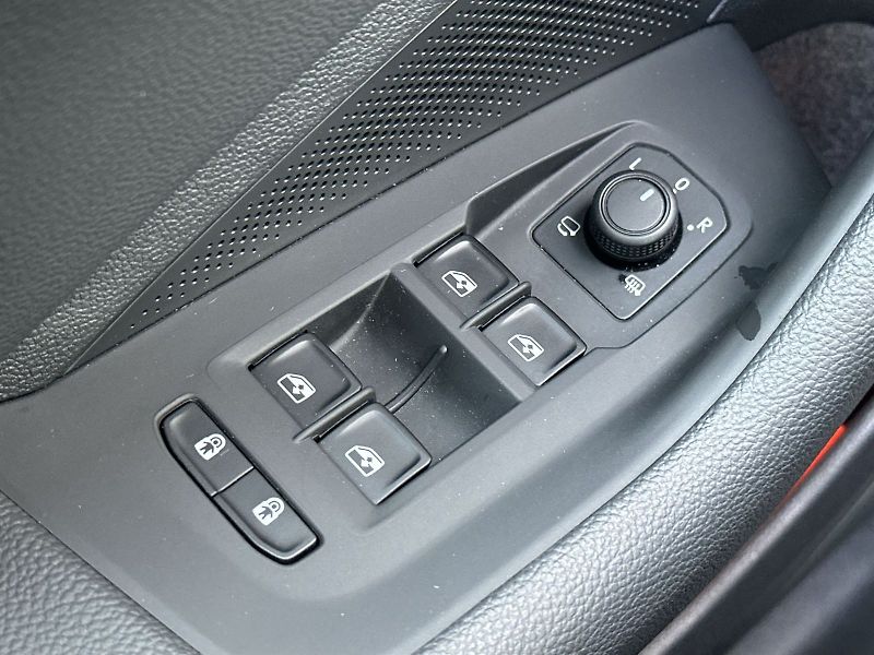 Škoda Superb (2025) 2.0 TSI 4x4 DSG L&K - fotka 18 z 40