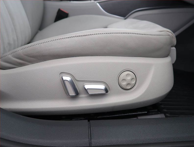 Audi A6 (2015) 3.0 TDI, 4X4, Automat - fotka 26 z 32