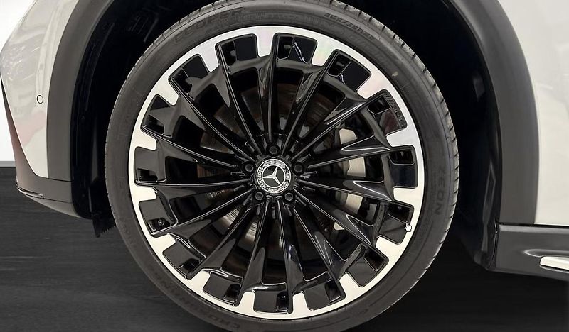 Mercedes-Benz EQE 500 4M AMG 360k. Bílý interiér - fotka 5 z 11
