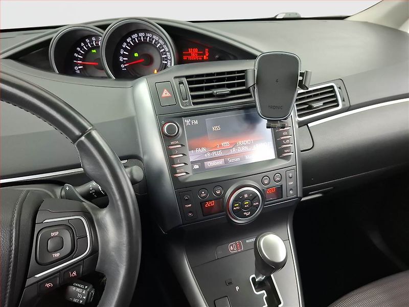 Toyota Verso (2017) 1.8 Valvematic, Automat - fotka 12 z 19