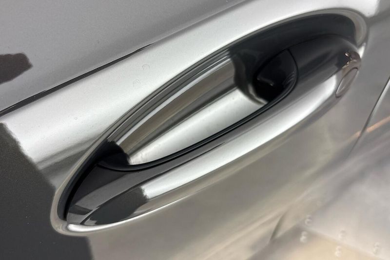 BMW Řada 3 řady 3 | 320d xDrive - fotka 21 z 26