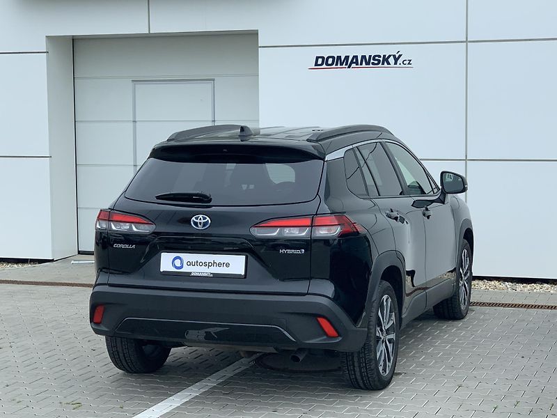 Toyota Corolla Cross STYLE TECH 2.0 HEV 143kW AT - fotka 3 z 32