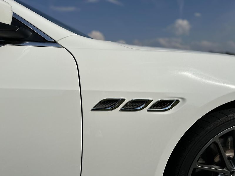 Maserati Quattroporte (2013) GTS 3.8 V8, ZF, 60 000km - fotka 22 z 24