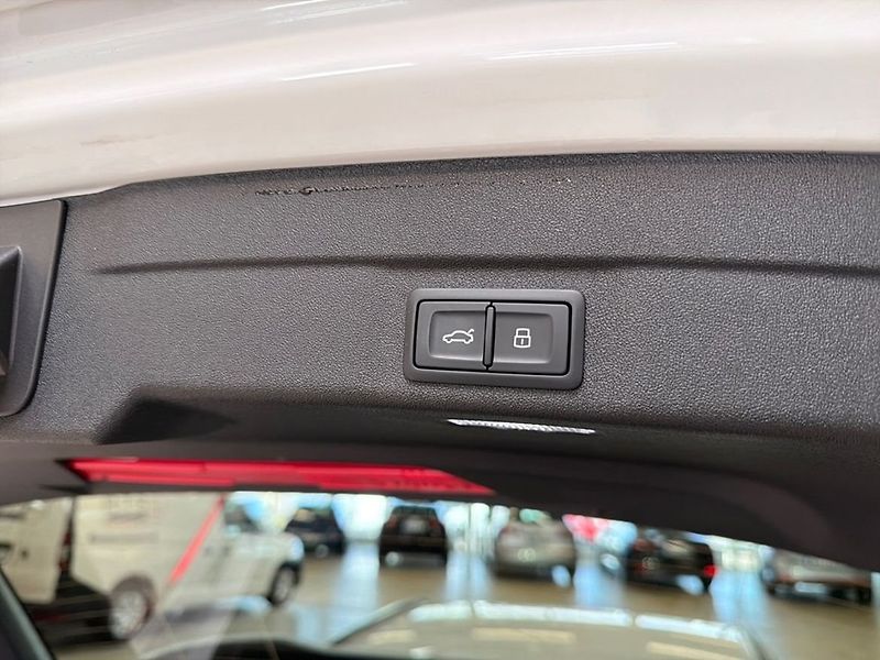 Audi A5 TDI q S-Line 360 Matrix NezTop - fotka 23 z 23