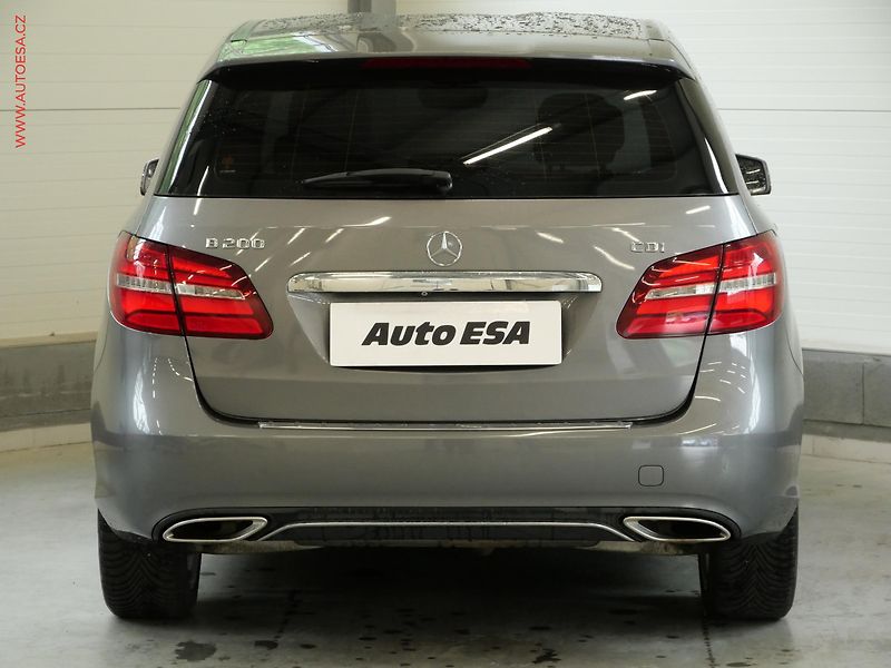 Mercedes-Benz Třídy B (2014) 2.2 CDi 4Matic B200, AT, LED - fotka 5 z 22