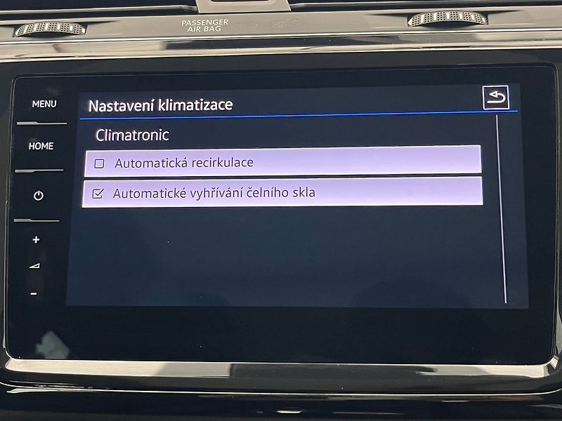 Volkswagen Touran Highline 1.5TSI 110kW DSG 7mís - fotka 74 z 96