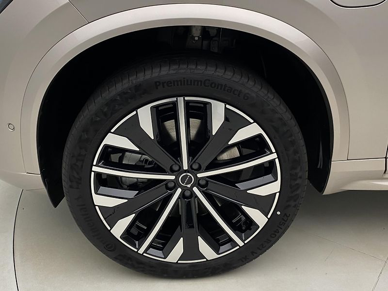 Volvo XC90 (2026) T8 AWD Plug-in DARK PLUS 7m - fotka 18 z 78