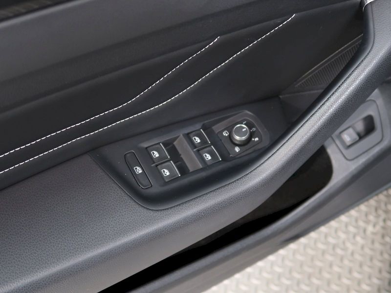 Volkswagen Arteon Shooting Brake (2024) R-LINE 2.0TDI 110KW DSG NAVI - fotka 37 z 41