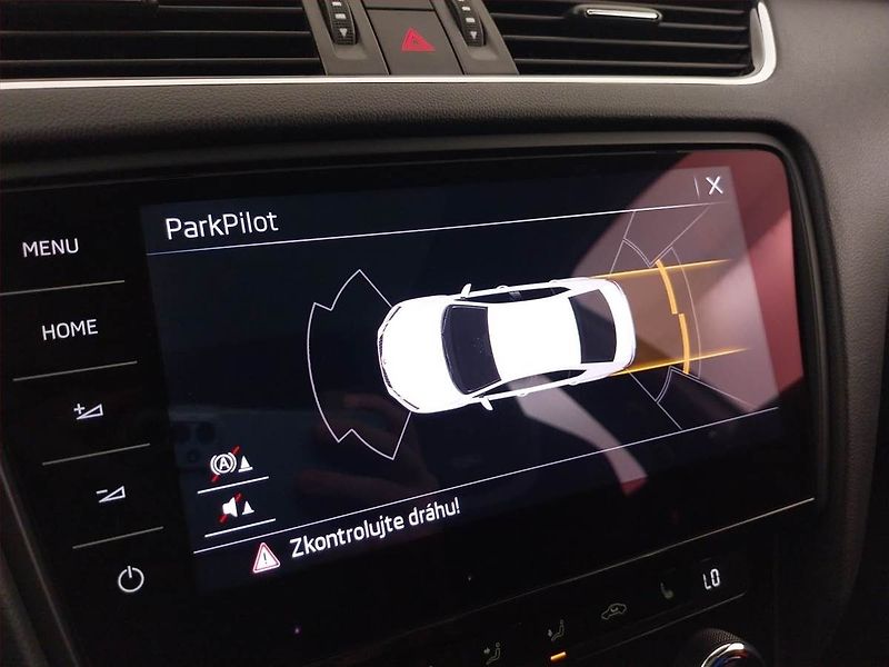 Škoda Octavia (2017) RS 230 2.0 TSI - fotka 16 z 24