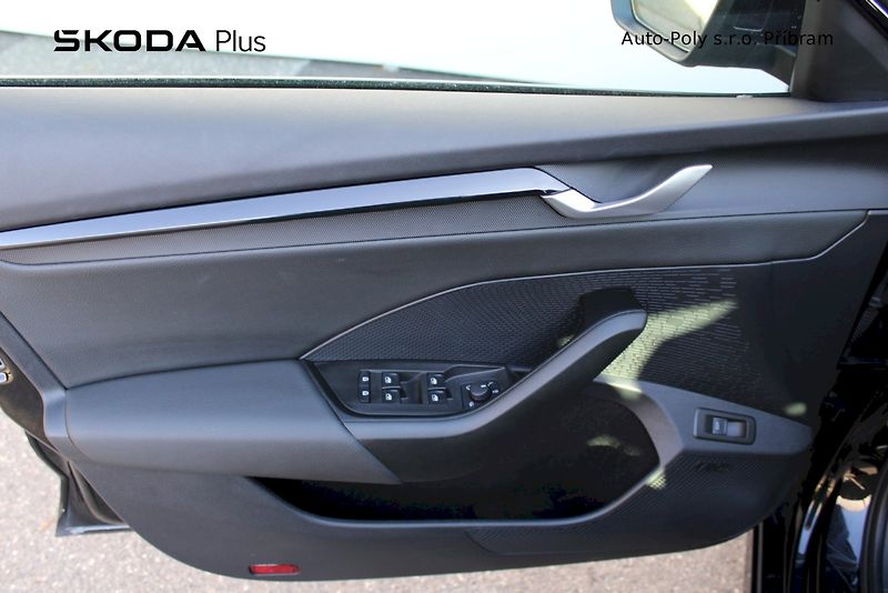 Škoda Octavia (2024) RS 2.0TSI / 195kW 7°DSG - fotka 9 z 24