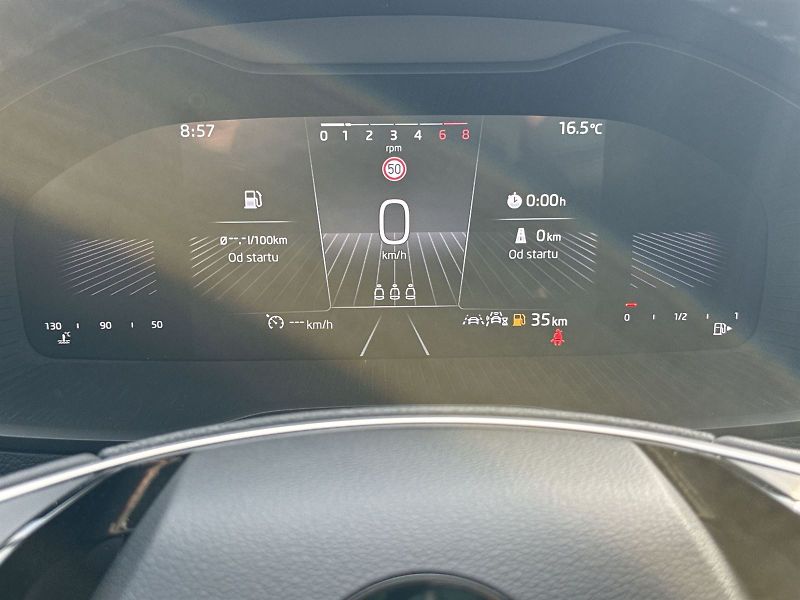 Škoda Karoq (2024) 1.5 TSI Selection - fotka 11 z 32