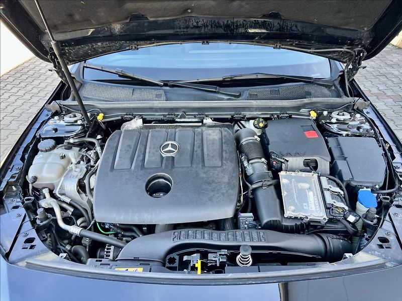 Mercedes-Benz CLA 180d SB LED NAVI  záruka - fotka 49 z 53