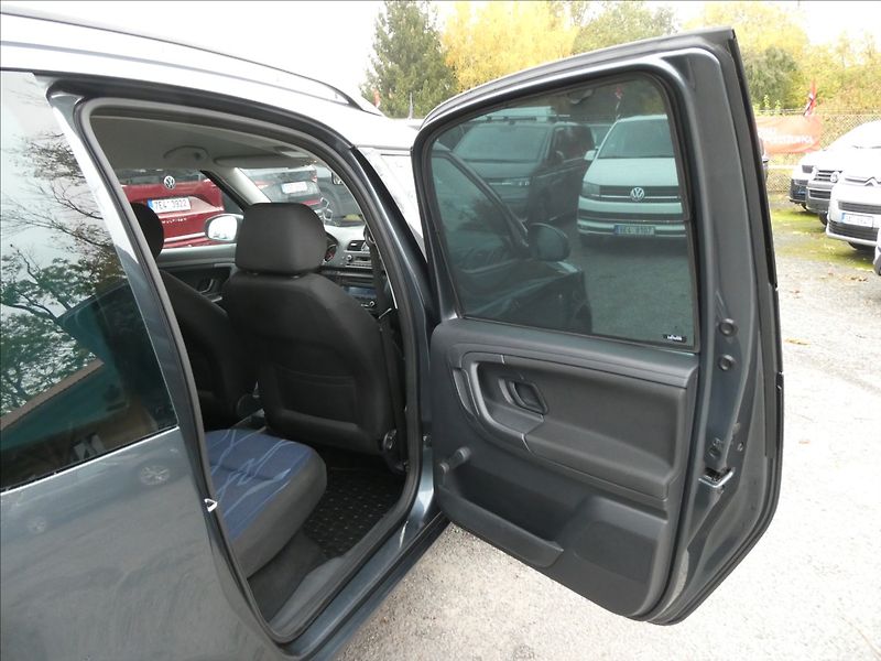 Škoda Roomster 1,2 TSi autom.klima,po servise - fotka 21 z 37