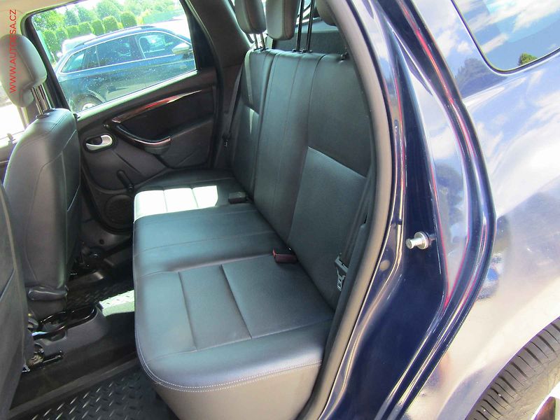 Dacia Duster (2011) 1.6i 4x4, servis.kniha, AC - fotka 10 z 16