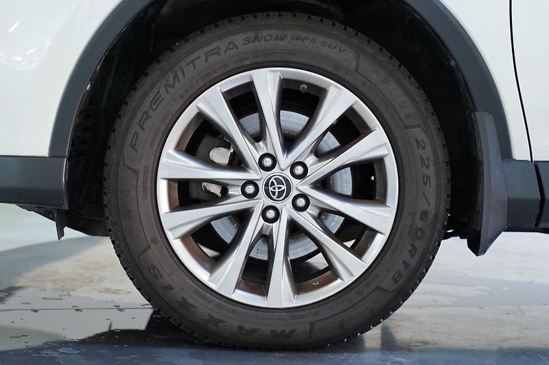 Toyota RAV4 - fotka 10 z 30