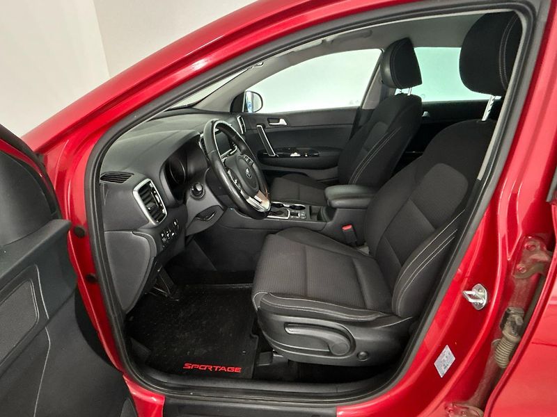 Kia Sportage 4x4 DCT - fotka 7 z 29