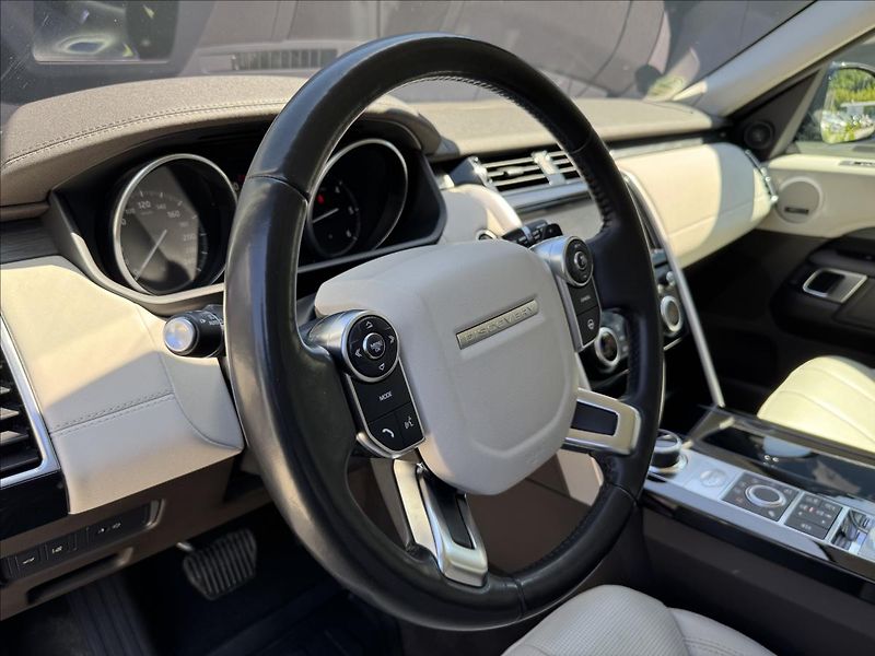 Land Rover Discovery 3,0 TDV6 HSE AWD ČR DPH - fotka 10 z 34