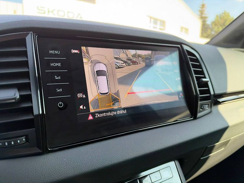 Škoda Karoq SportLine Exclusive 2,0 TDI 11 - fotka 20 z 35