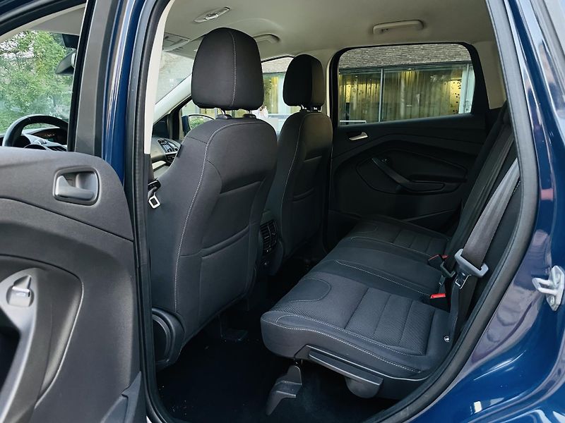 Ford Kuga 2.0TDCi MANUÁL SERVISKA TAŽNÉ  - fotka 32 z 51