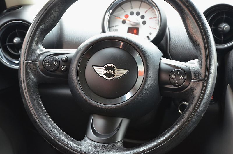 Mini Countryman (2013) 1.6D 66kW / STK 03/2028 - fotka 19 z 29