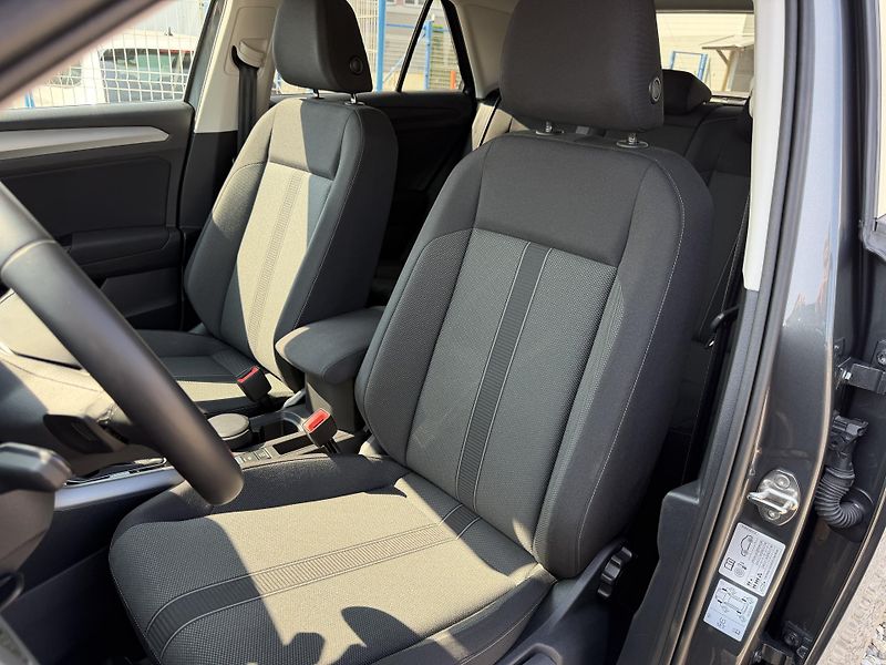 Volkswagen T-Roc 1,5 TSi/110kW LIFE - DSG,TZ,.. - fotka 12 z 64