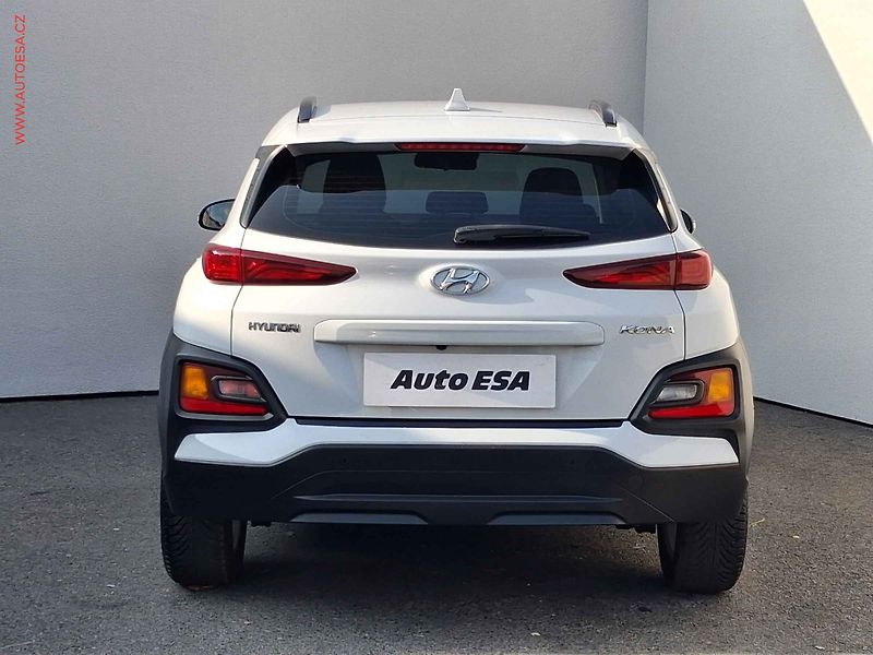 Hyundai Kona (2018) 1.0 T-GDi, AC, navi, park - fotka 5 z 19