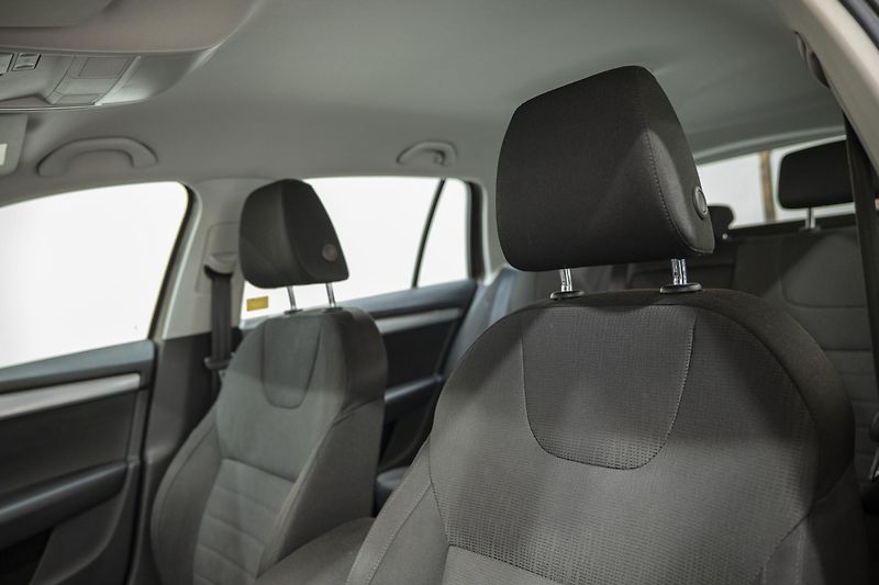 Škoda Octavia 2.0 TDI 110 kW 4x4 - fotka 22 z 35