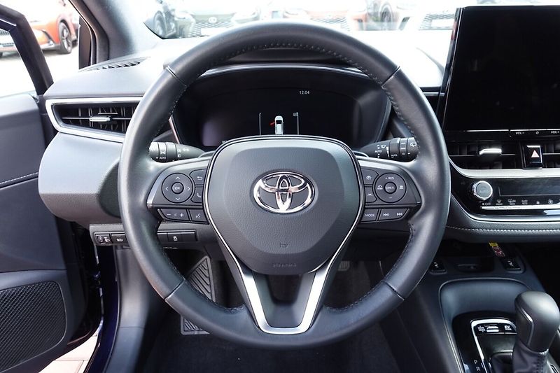 Toyota Corolla 2,0 HEV Comfort Tech TS - fotka 17 z 31