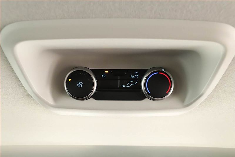Ford Transit Custom (2024) 2.0 EcoBlue - fotka 14 z 16