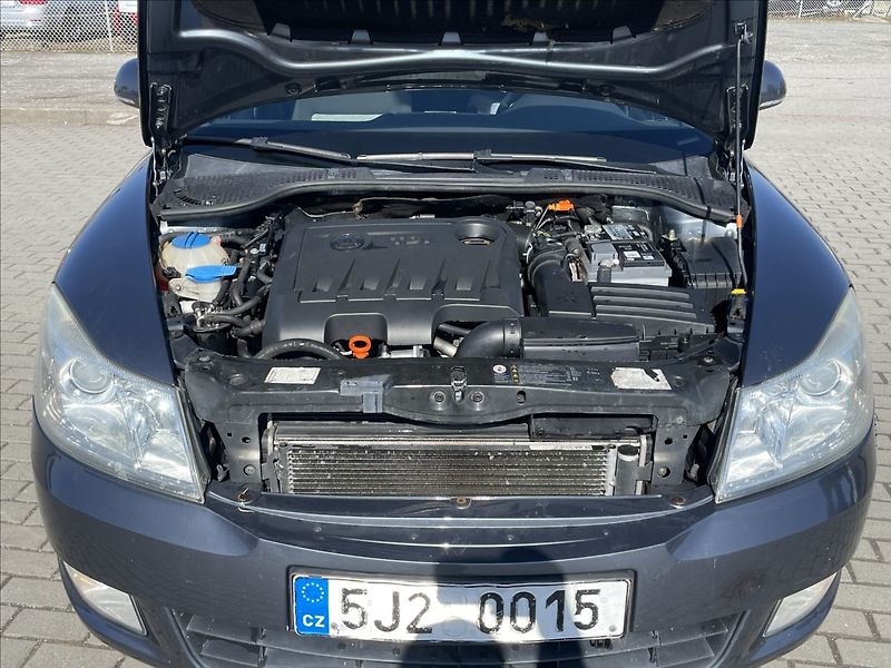 Škoda Octavia 2,0 TDi 103kw CFH Euro5 - fotka 22 z 32