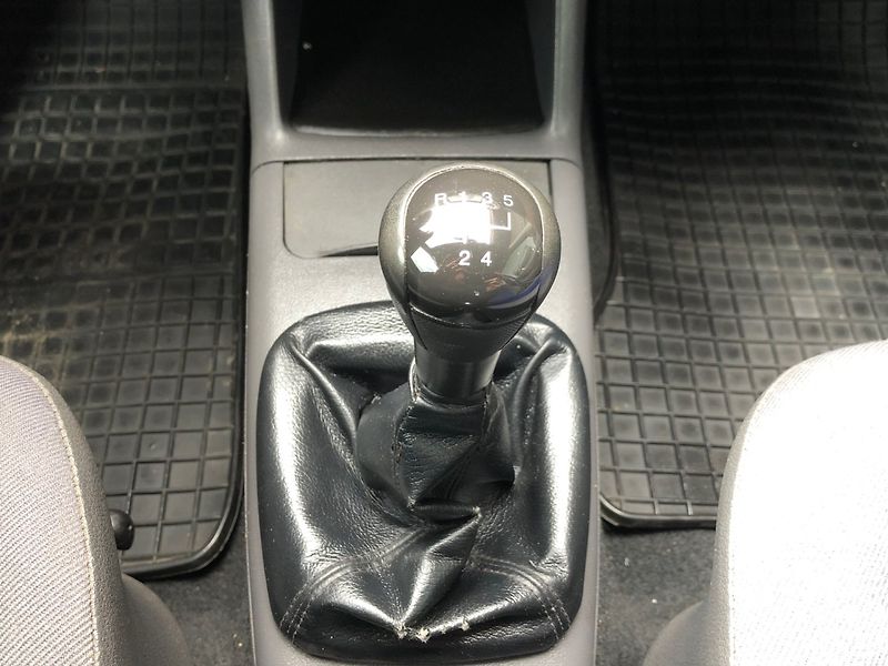 Seat Ibiza (2001) 1.9 SDi - fotka 19 z 25