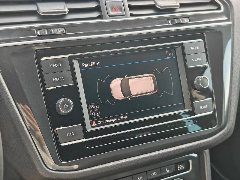 Volkswagen Tiguan Trendline 6G 2,0TDI - fotka 12 z 22