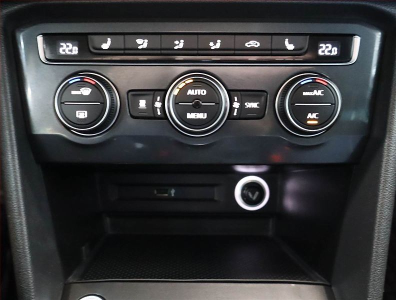 Volkswagen Tiguan (2019) Highline 2.0 TSI - fotka 22 z 25