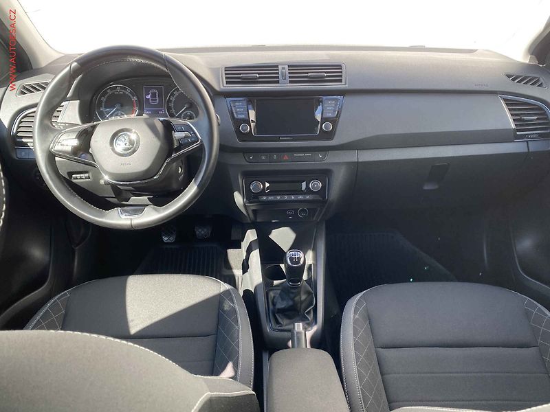 Škoda Fabia (2023) 1.0 TSi, 2.maj,ČR, Ambition - fotka 8 z 17